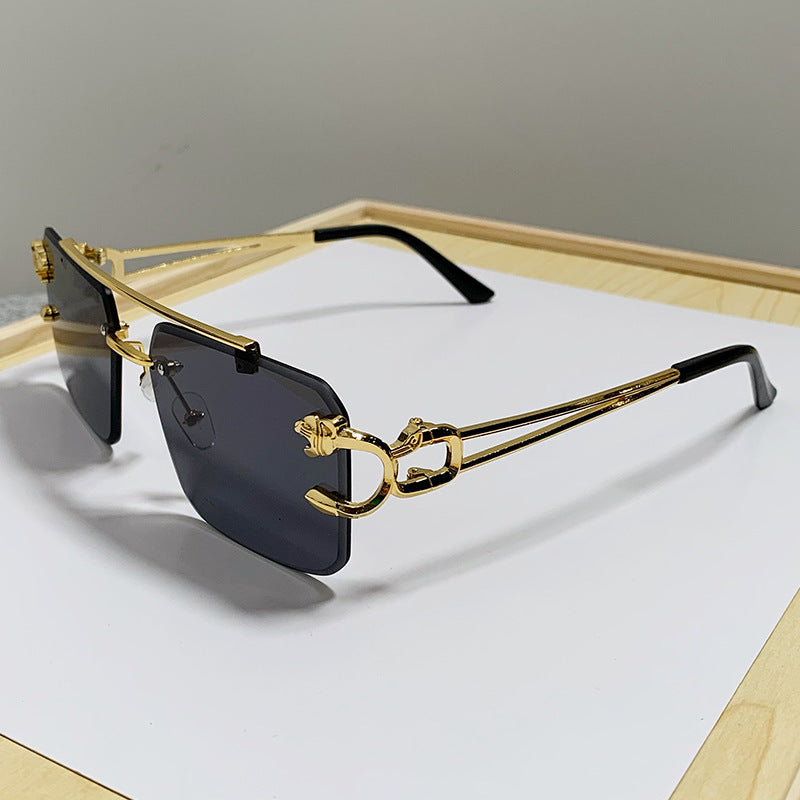 Women's glasses with extravagant frame and luxurious accents Stornfield