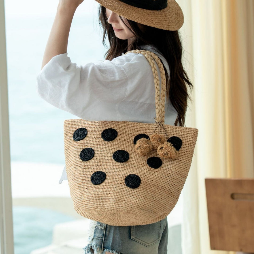 Braided beach bag with decorative 3D dot pattern Stornfield