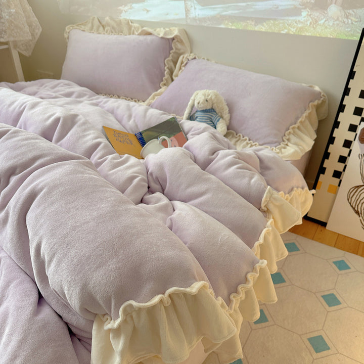 Luxurious Ruffled Plush Comforter Set