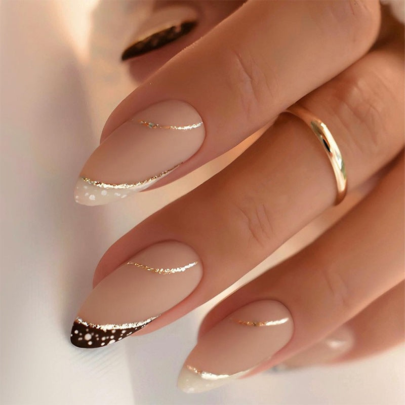 Nail set with elegant gold and silver accents Stornfield