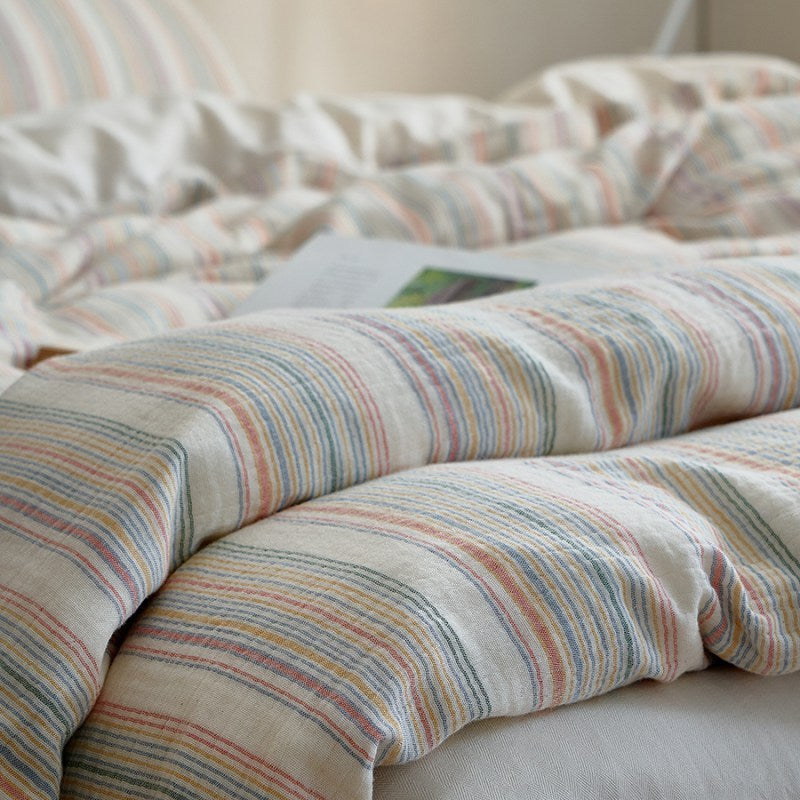 Striped bedding in linen look with quilted texture