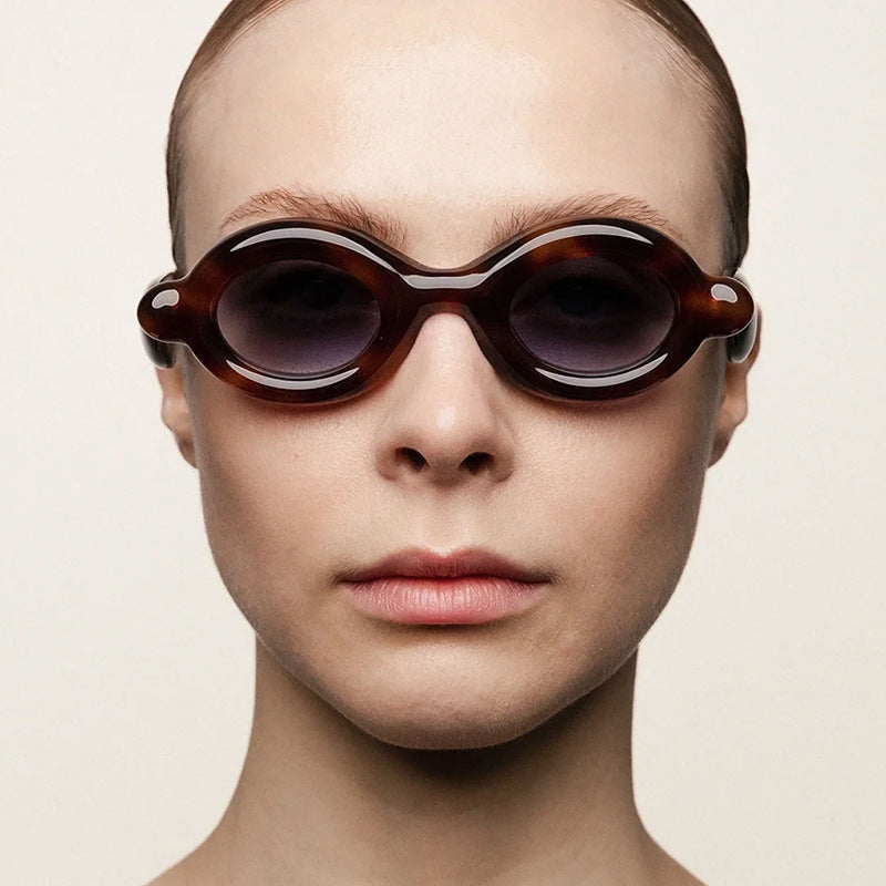 Women's sunglasses in trendy retro design with oval lenses Stornfield