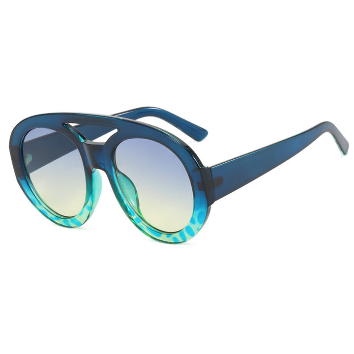 Ladies elegant sunglasses with fashionable design Stornfield
