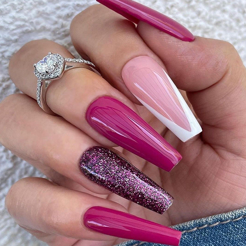 Artful Nail Extensions with Glamorous Glitter Effects Stornfield