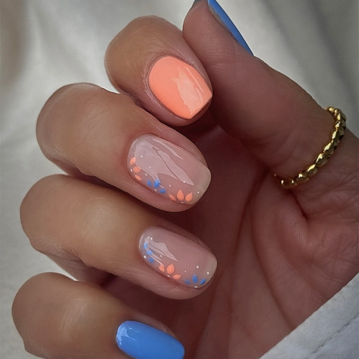 Creative nail set with floral and glamorous design Stornfield