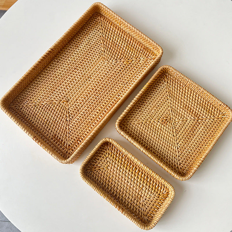 Women square natural material serving plate Stornfield