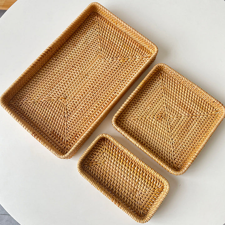 Women square natural material serving plate Stornfield