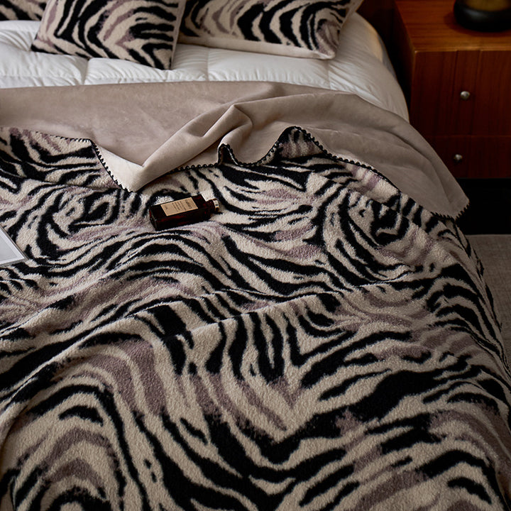 Decorative Flannel Bedspread Stornfield