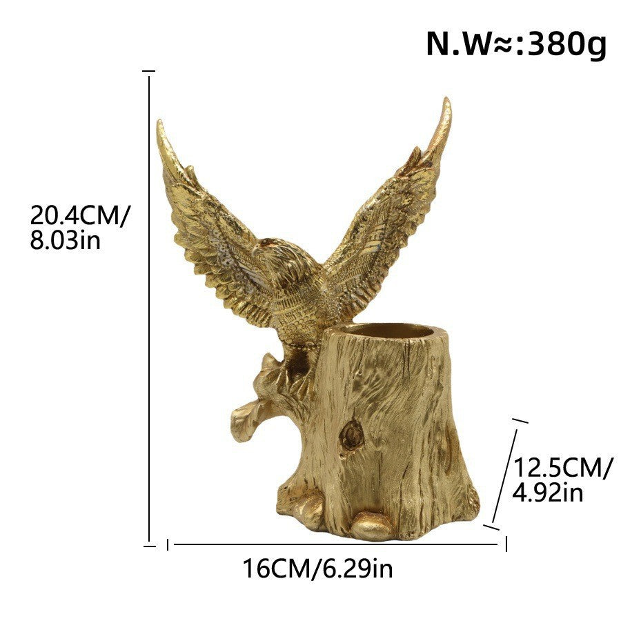 Elegant garden figure with eagle on tree trunk Stornfield