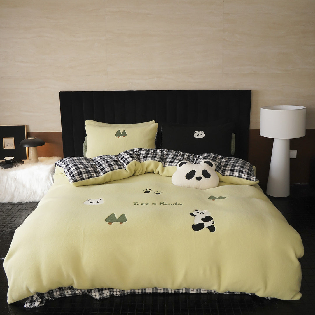 Embroidered Puppy Appliqué Reversible Duvet Cover Set with Paw-Print Shams