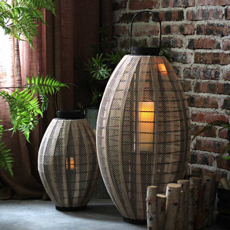 Elegant lantern with metal grid Stornfield