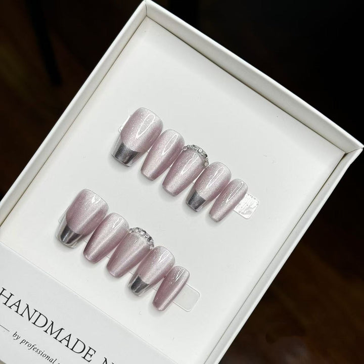Elegant Press-On Nail Set with Stunning Metallic Accents