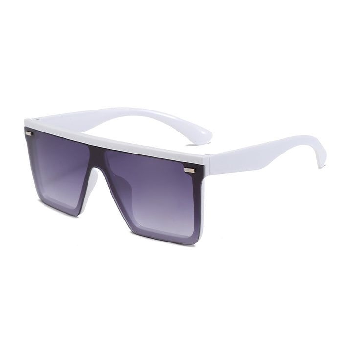 Women's Sporty Oversized Sunglasses with Modern Frame Stornfield