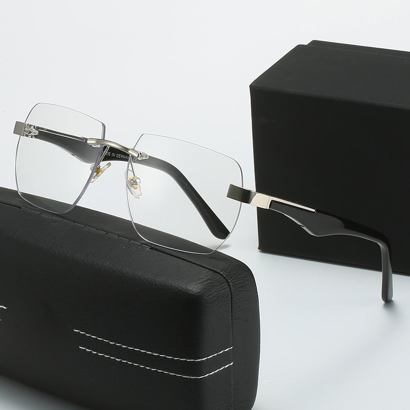 Women's Fashion Sunglasses in Modern Geometric Design Stornfield