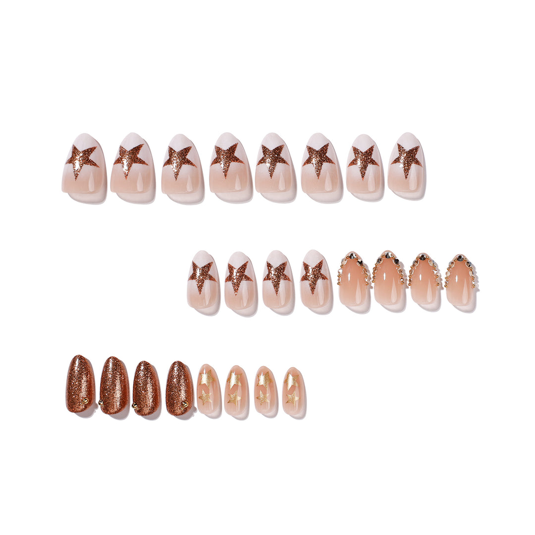 Elegant and sparkling nail art Stornfield