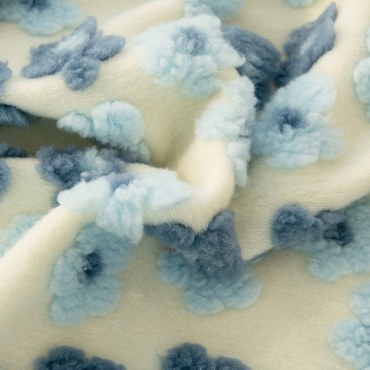 Ladies soft and cuddly microfiber blanket with floral pattern Stornfield