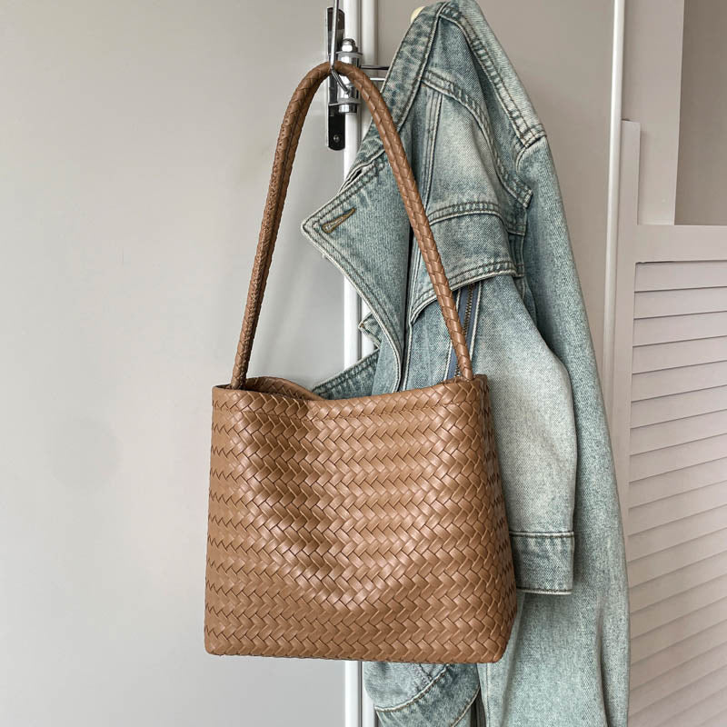 Handcrafted ven Leather Tote Stornfield