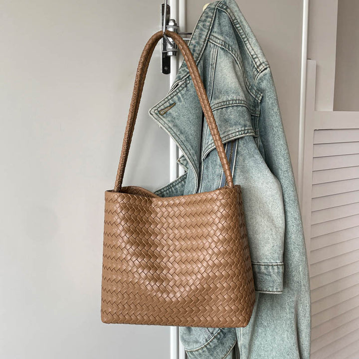 Handcrafted ven Leather Tote Stornfield