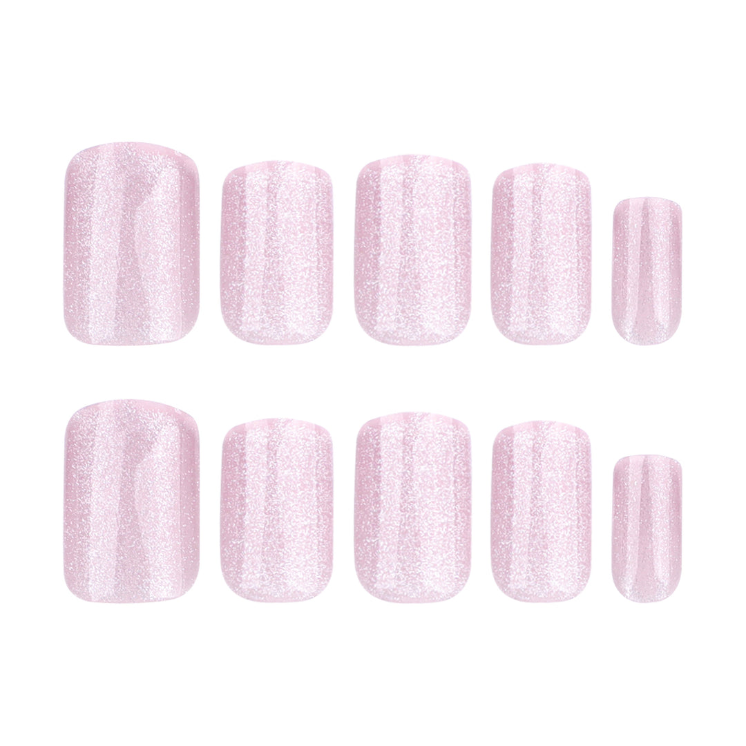 Artificial nail art with elegant shine Stornfield