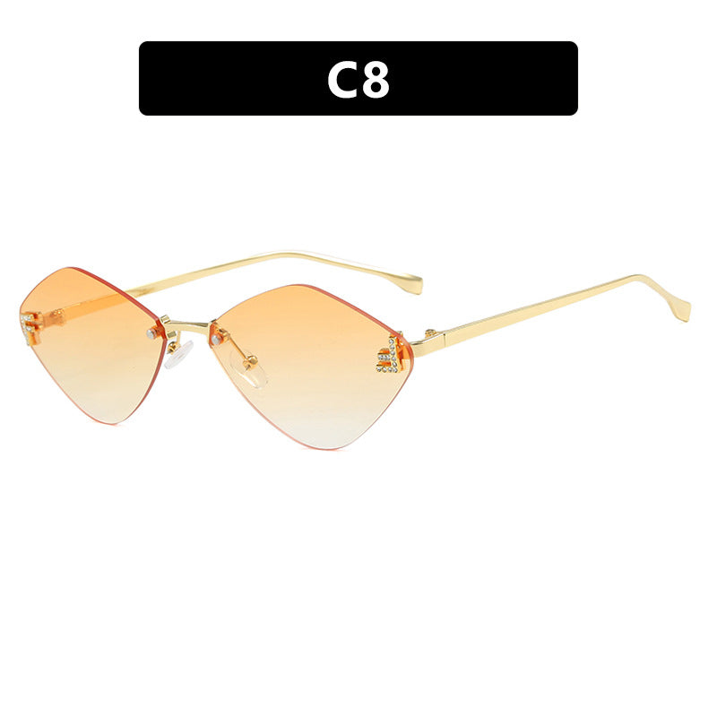 Women's geometric sunglasses in an extravagant design with gradient lenses Stornfield