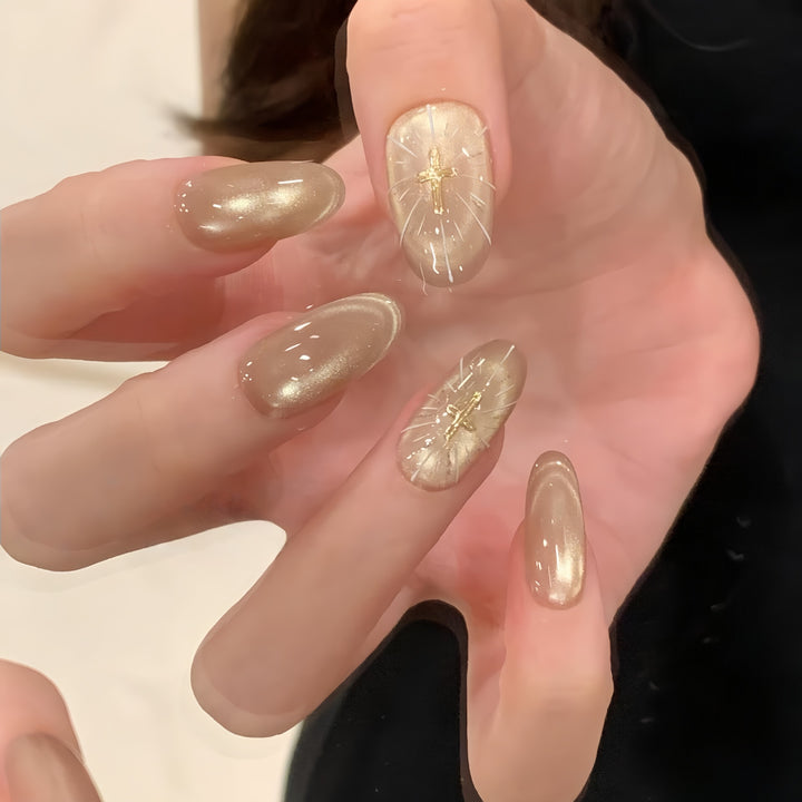 High-gloss artificial nails with filigree accents Stornfield