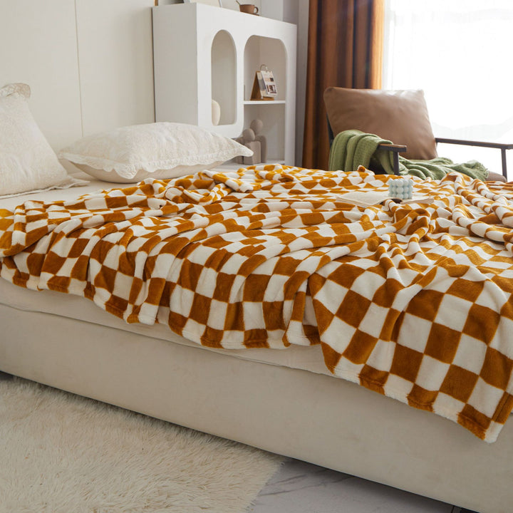 Cozy Checkered Fleece Blanket