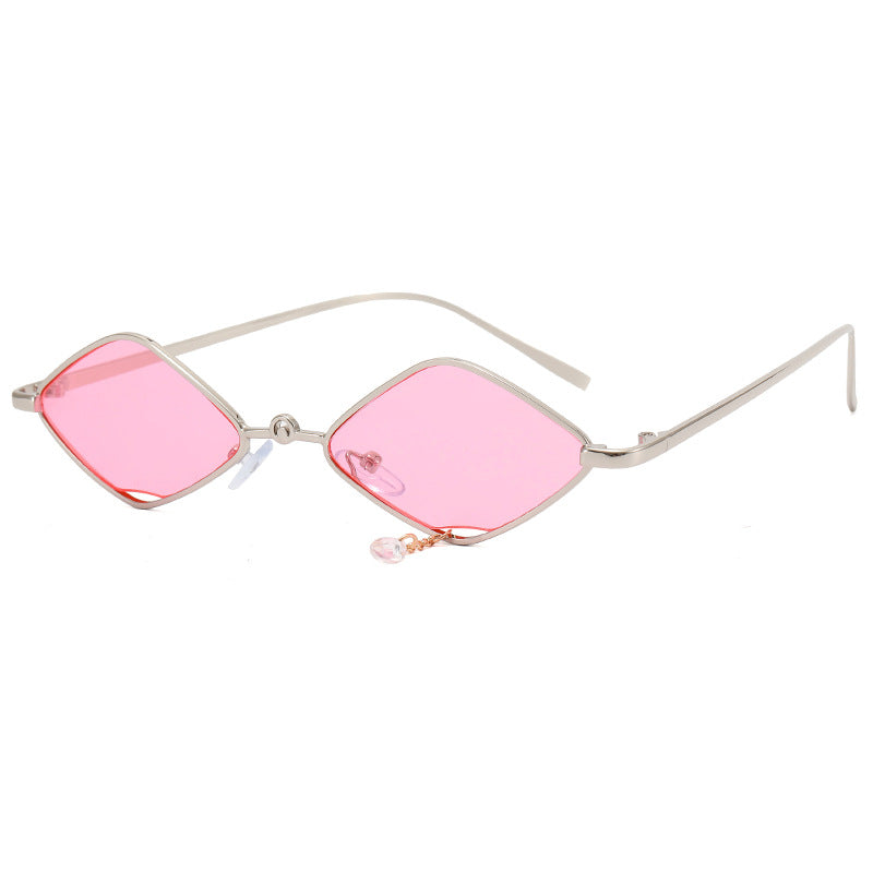 Ladies fashionable sunglasses with faceted frame Stornfield