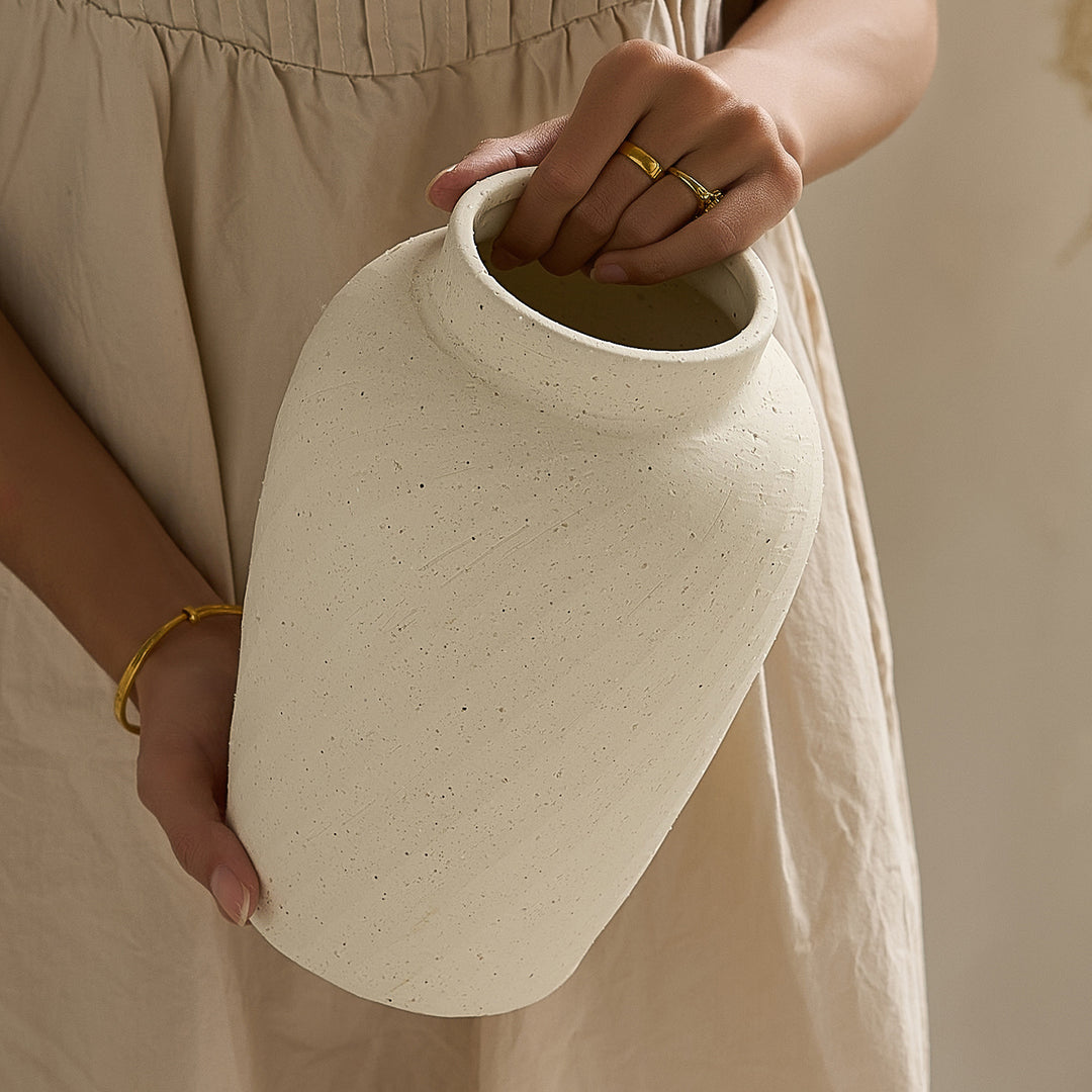 Elegant and modern ceramic vase Stornfield