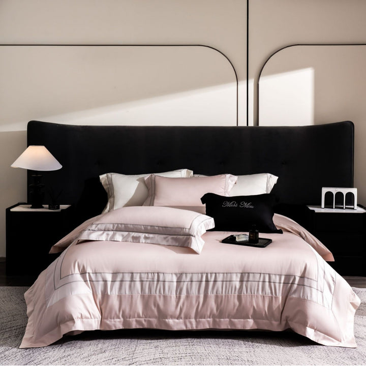 Luxurious cotton bedding set with quilted blanket and fine pillowcases