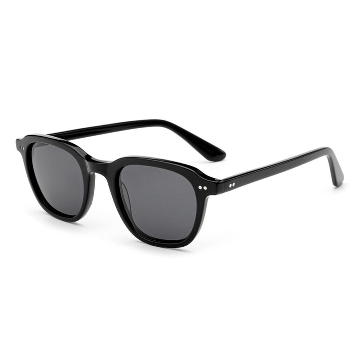 Ladies sunglasses in charming vintage style with a sturdy plastic frame Stornfield