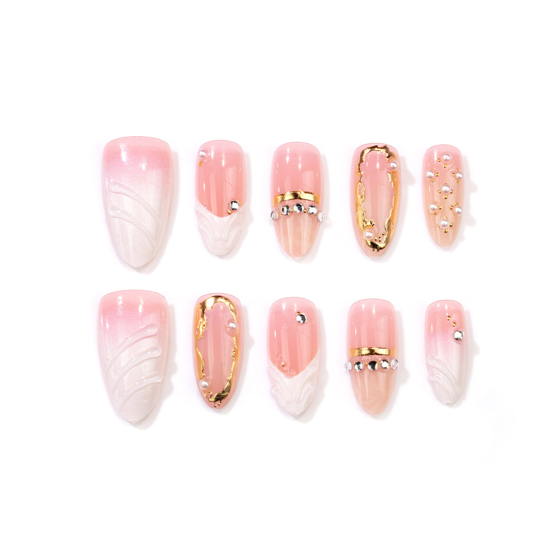 Luxurious Designer Press-On Nail Art Set with Gold Accents