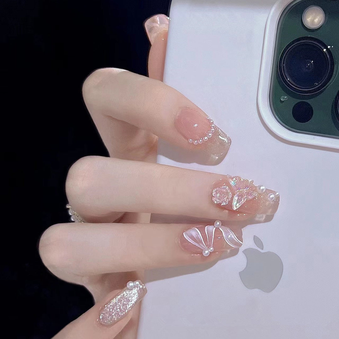 Artistic Butterfly-Inspired Press-On Nail Set Stornfield