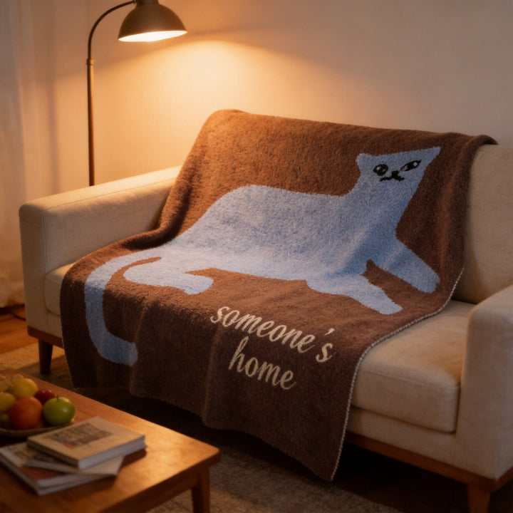 Cozy Cat-Themed Throw Blanket