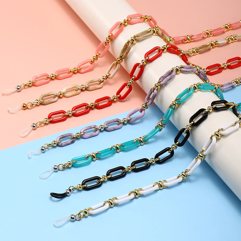 Fashion Cat-Eye Sunglasses with Elegant Chain Stornfield