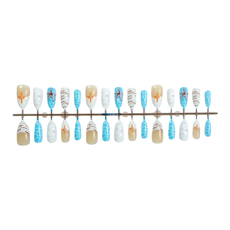 Nail set with maritime design and playful accents Stornfield