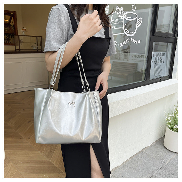 Elegant Glossy Hobo Handbag Stornfield