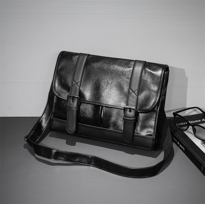 Elegant Shoulder Bag in Classic Modern Style Stornfield