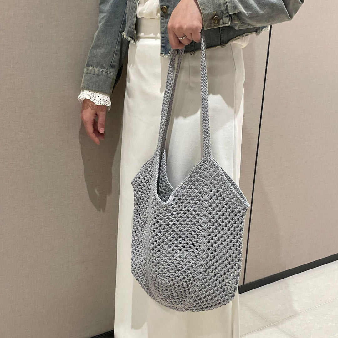 Hand-knotted tote bag in modern net design Stornfield
