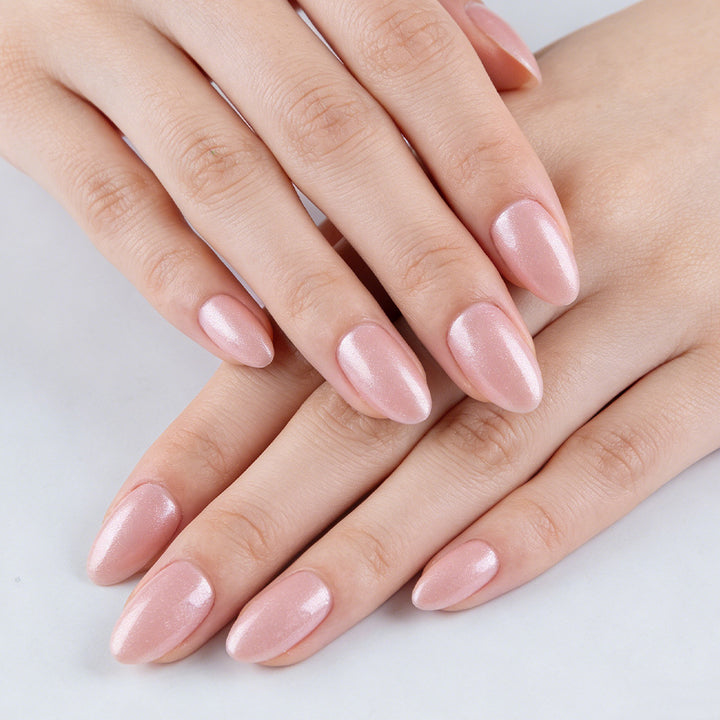Elegant Almond-Shaped Press-On Nails Stornfield