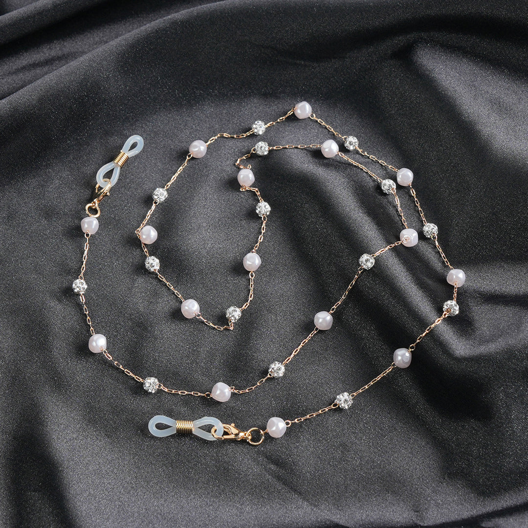 Elegantly Beaded Eyewear Chain Stornfield
