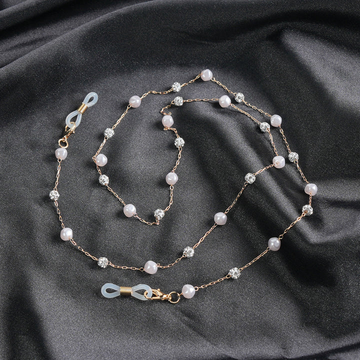 Elegantly Beaded Eyewear Chain Stornfield