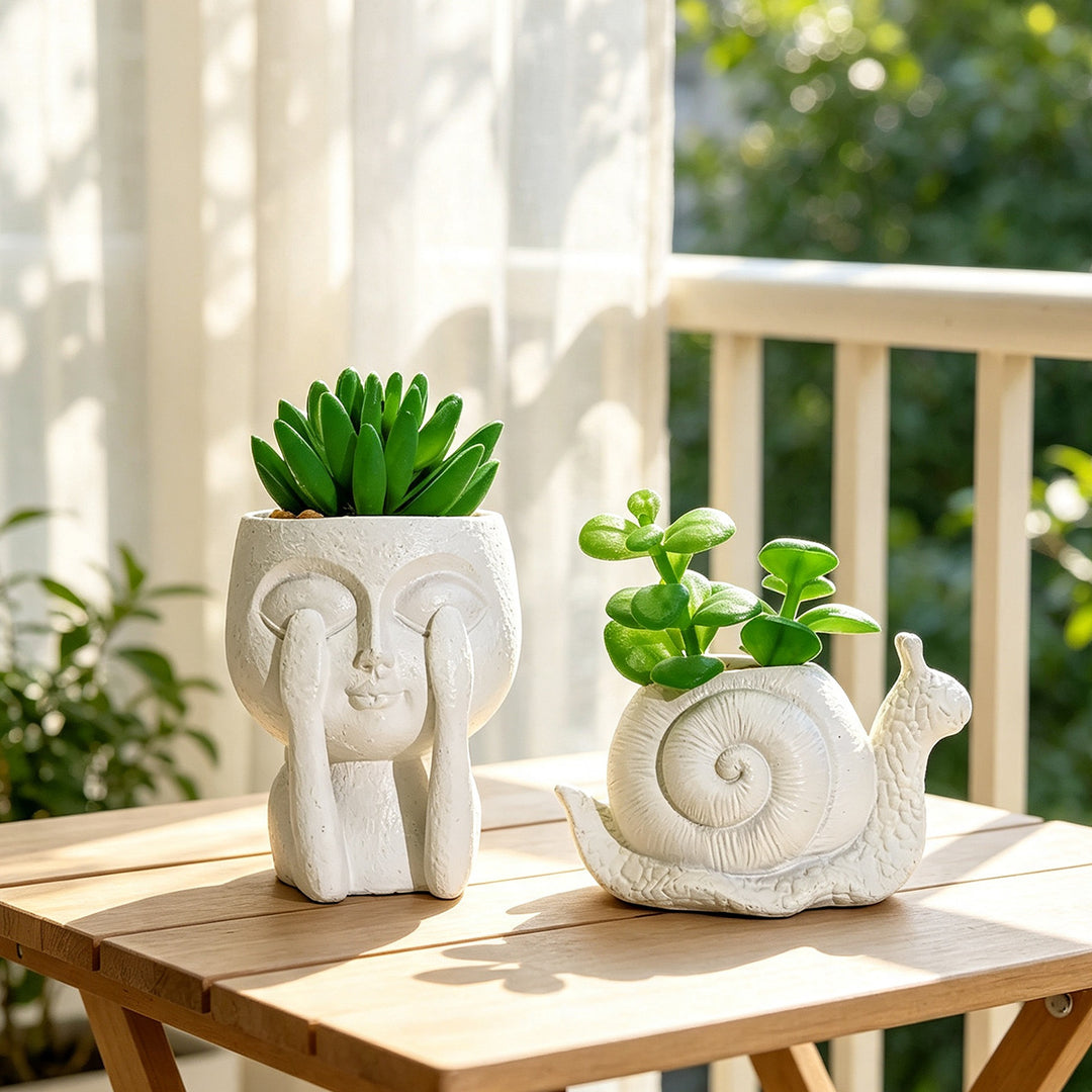 Plant pot with face motif Stornfield