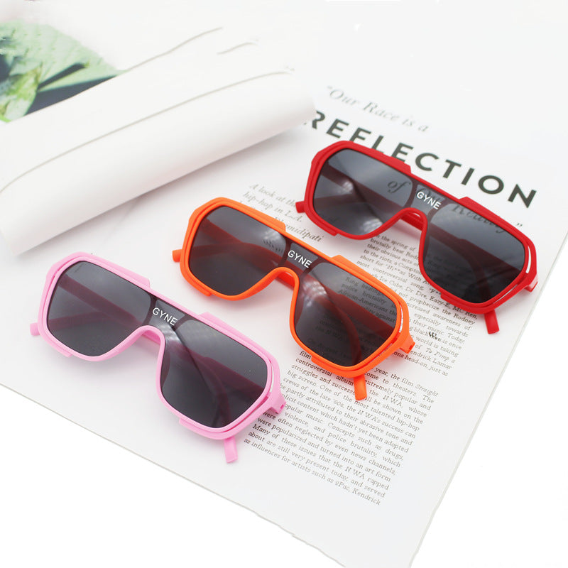 Women's sporty sunglasses with modern design Stornfield