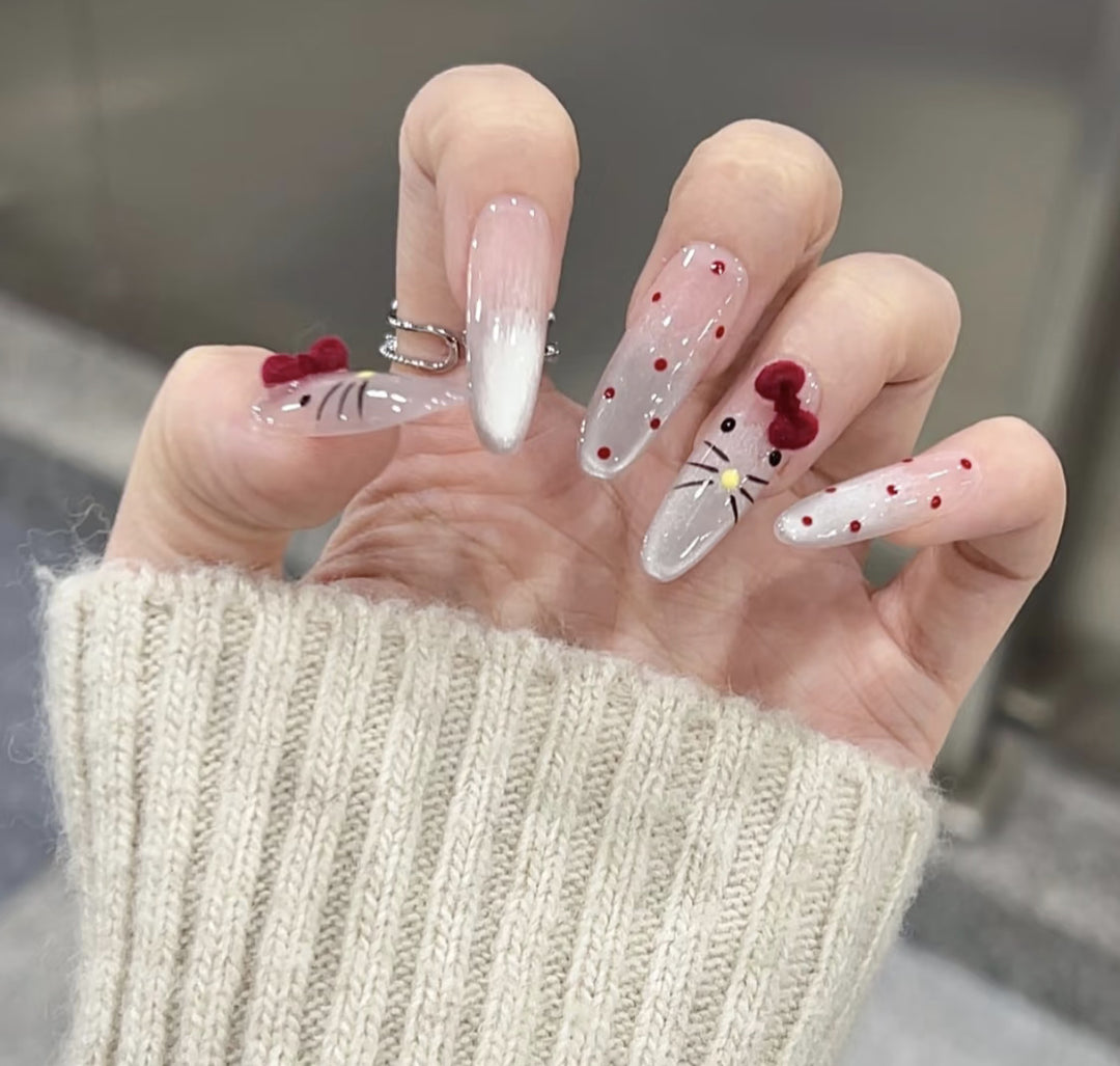 Artistic Character-Embellished Press-On Nails Stornfield