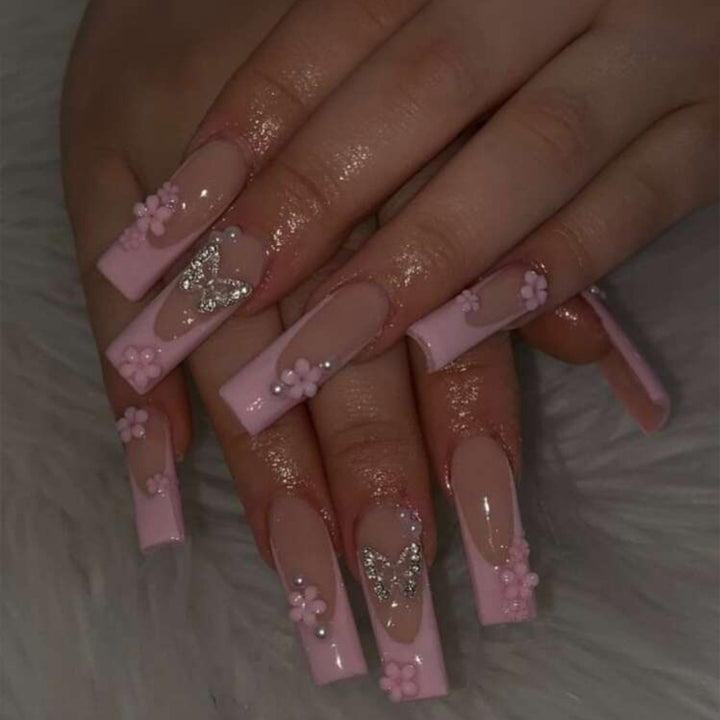 Artificial nail set with romantic butterfly and flower decorations Stornfield