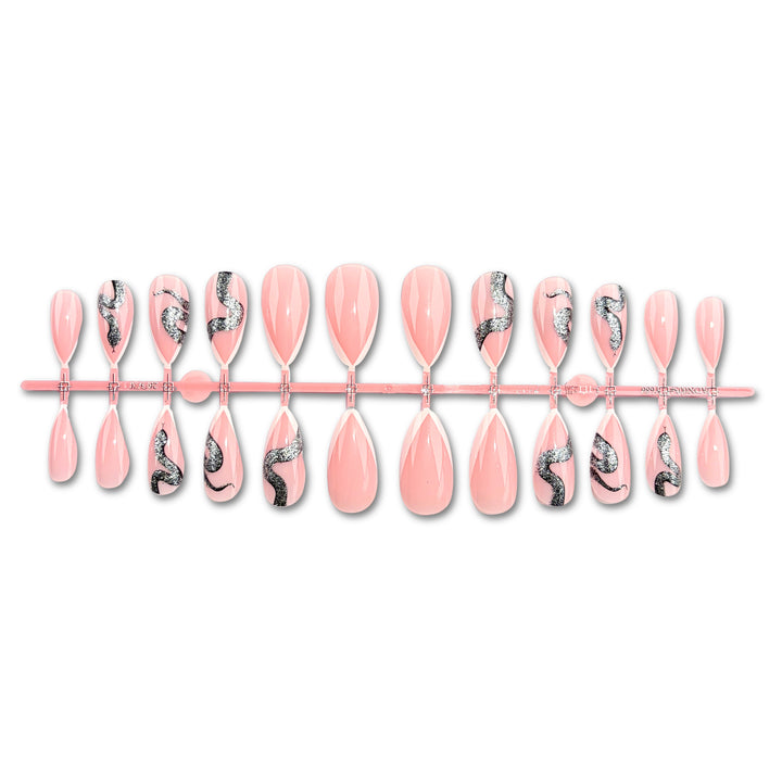 Glamorous Design Nails Stornfield