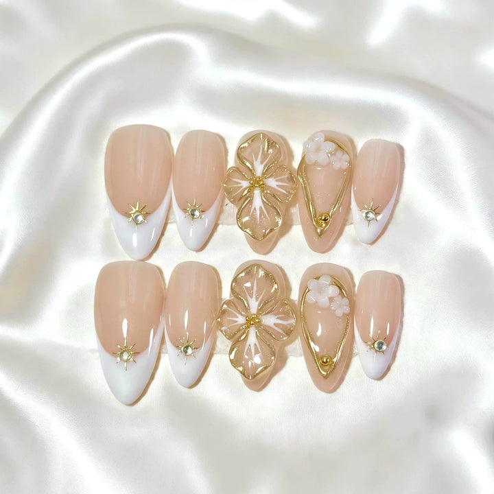 Elegant Press-On Nail Art Set with Luxurious Floral Accents