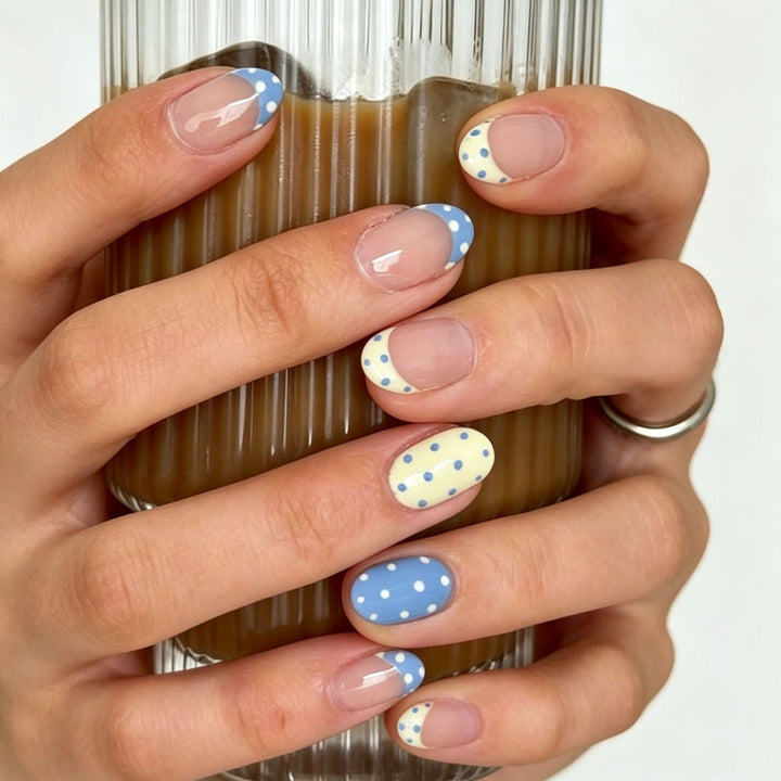Elegant Press-On Nail Tips with Decorative Bow Stornfield
