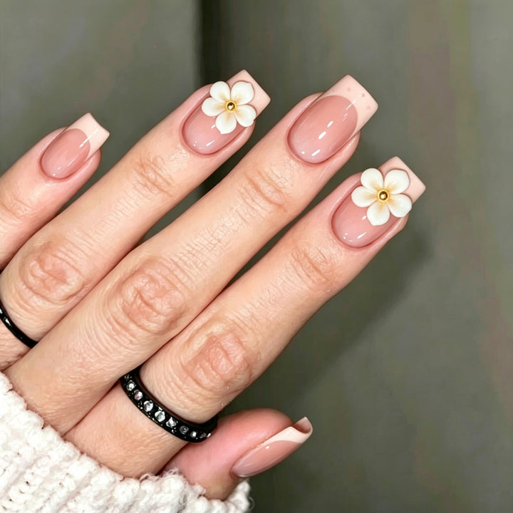 Artificial nails with delicate flower design Stornfield