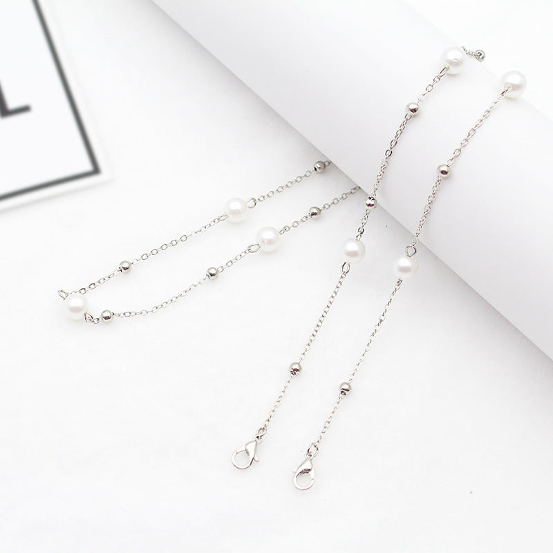 Elegant Pearl-Linked Eyewear Chain Stornfield